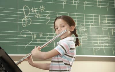 Cours de musique pour améliorer la réussite scolaire des enfants : une option ?