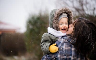 Protéger la peau de votre bébé du froid : conseils et astuces